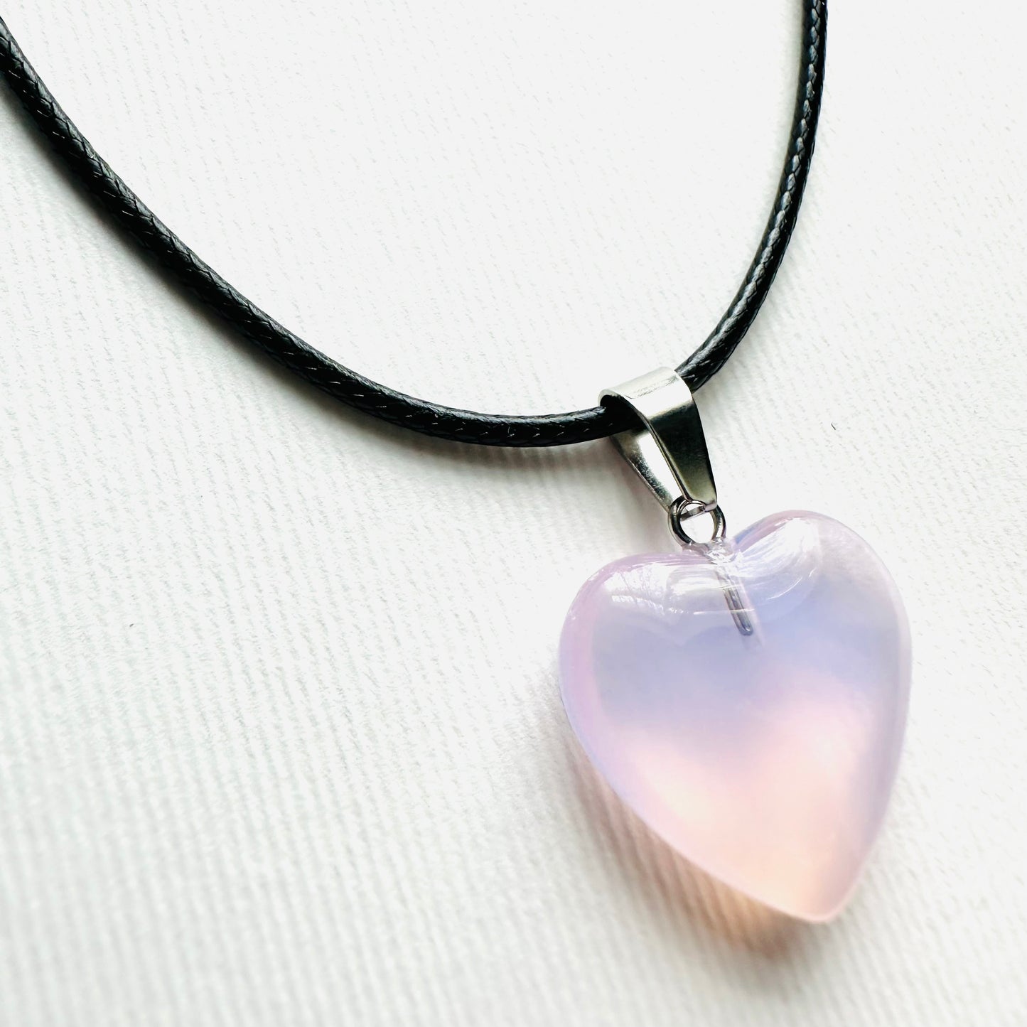 Heart necklace ( transparent pink/white milky natural stone)