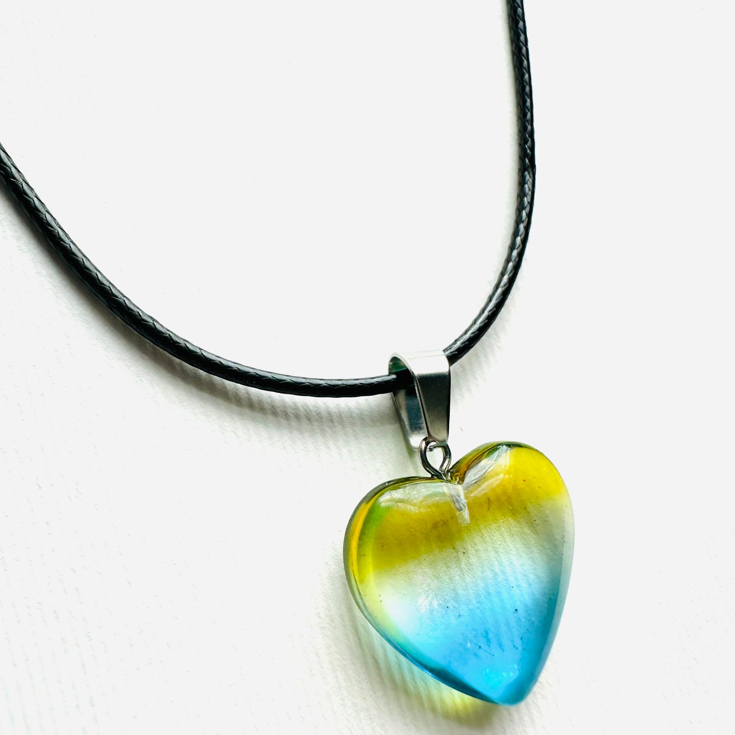 Heart necklace ( transparent blue and yellow, natural stone heart )
