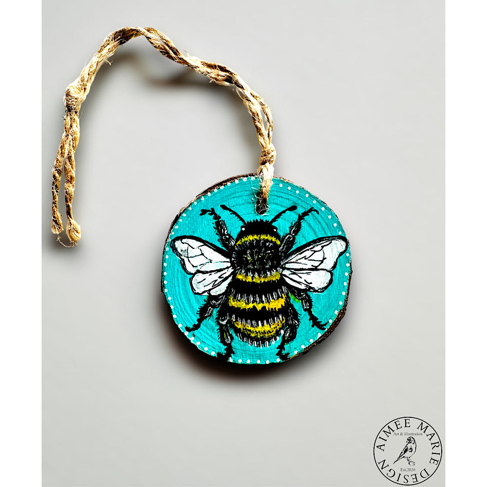 Bumblebee wood slice ornament.