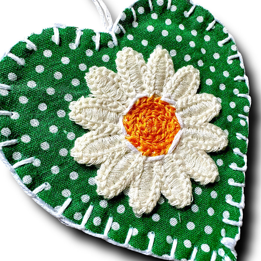Daisy hanging heart decoration.