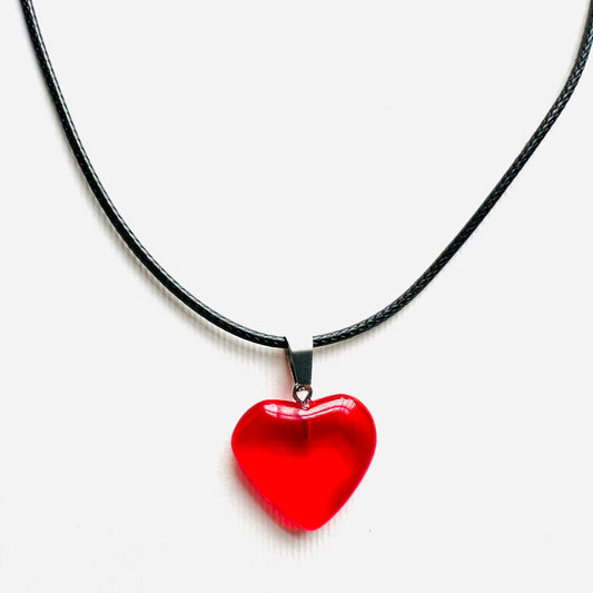 Heart necklace ( transparent red, natural stone)