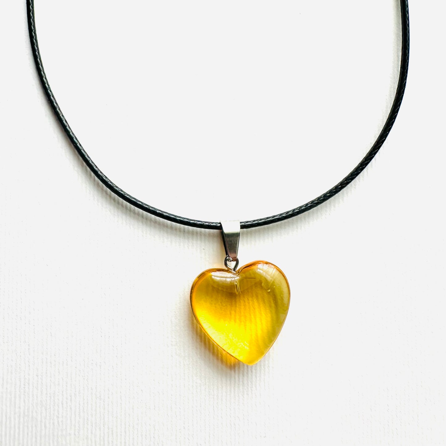 Heart necklace ( transparent yellow, natural stone)